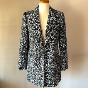 Nipon Boutique black white mid length blazer textured abstract open front size 6